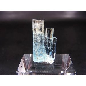 画像: ベトナム産アクアマリン柱状結晶原石(連晶) 9.7カラット