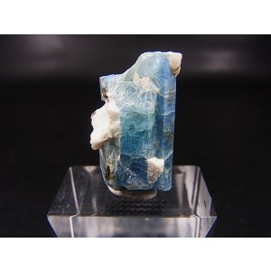画像: ベトナム・タインホア産アクアマリン柱状結晶原石(連晶/カオリナイト付き) 4.3g