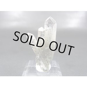 画像: ノルウェー産水晶ポイント(アクチノライト/ヘマタイト入り/連晶) 6.7g