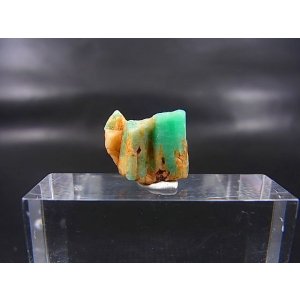 画像: パキスタン・スワート産エメラルド原石 (柱状結晶) 6.2カラット