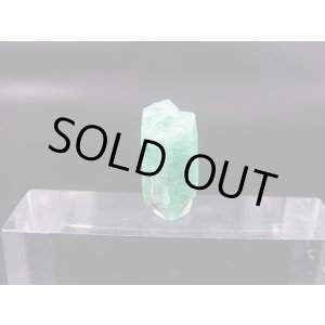 画像: パキスタン・スワート産エメラルド原石 (柱状結晶) 3.5カラット