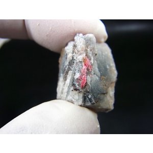画像: ドイツ・ザクセン州産エリスライトon水晶原石 7.1g