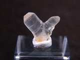 画像: マダガスカル産ジャパニーズツイン（日本式双晶水晶/エレスチャル） 0.4g