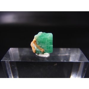 画像: パキスタン・スワート産エメラルド原石 (柱状結晶) 4.5カラット