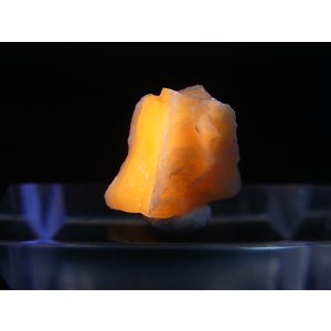 画像: Hokkaidoite北海道然別湖産蛍光オパール原石 1.3g