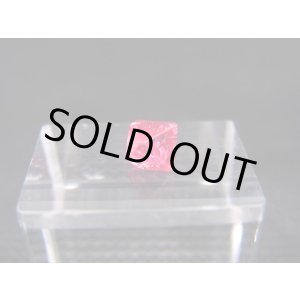 画像: ミャンマー・モゴック産宝石質レッドスピネル結晶(八面体) 0.5カラット