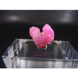 画像: ベトナムLuc Yen産シルキーサファイア原石（犬牙型/連晶） 3.7カラット