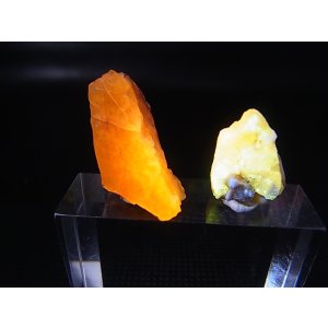 画像: Hokkaidoite北海道然別湖産蛍光オパール原石 2点セット トータル 2.6g