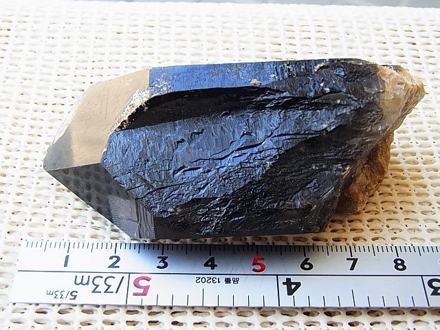 画像: カザフスタン産スモーキー（ケアンゴーム）水晶ポイント135.9g