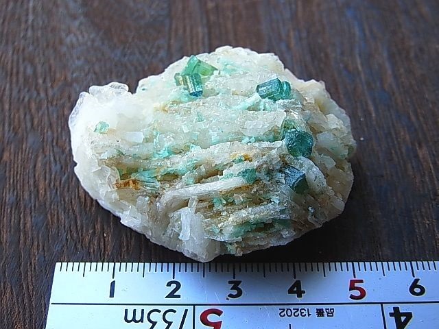 画像: ブラジル産ブルートルマリン付き水晶原石44.0g