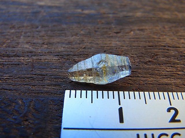 画像: スリランカ産非加熱ブルー＆ライトイエローサファイア（犬牙結晶）原石 2.5カラット