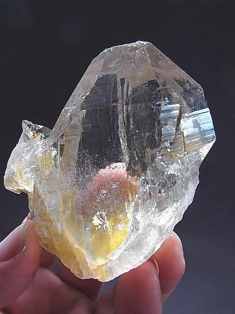 画像: スカルドゥ産オーラ付きターミネイテッド型水晶原石217.0g