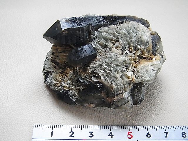 画像: フィンランド・リプシニエミ産バライト付きモリオン（黒水晶）163.5g