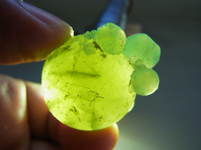 画像: マリ共和国産エピドート入り球状プレナイト原石34.6g
