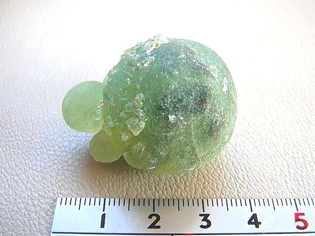 画像: マリ共和国産エピドート入り球状プレナイト原石34.6g