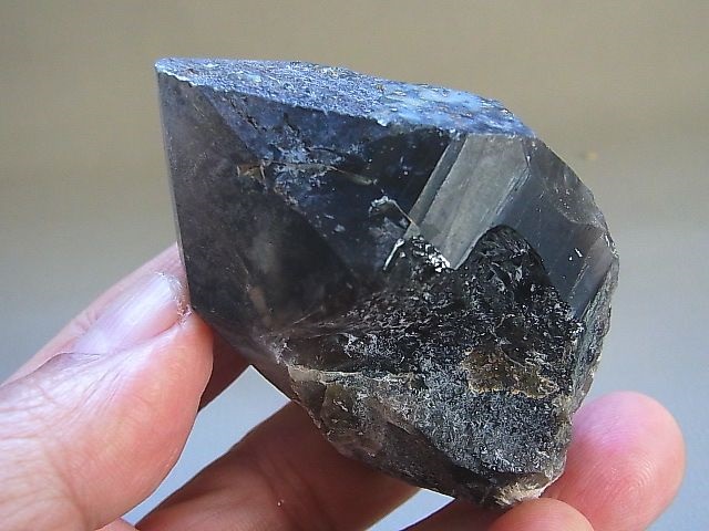 画像: フィンランド産スモーキー水晶（ケアンゴーム）ポイント135.0g