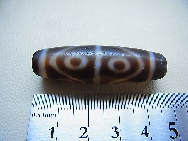 画像: 「黒朱砂入り八眼」現代天珠 直径約13×44mm