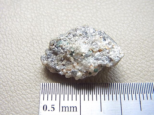 画像: 天然ダイヤモンド原石（蛍光/オレンジ） 16.8カラット