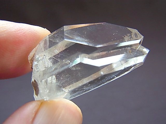 画像: スウェーデン・ラップランド産クリア水晶（タントリックツイン）ポイント21.2g