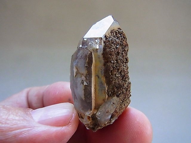 画像: スカルドゥ産クリア水晶（リモナイト付き）17.6g