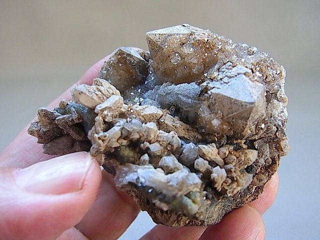画像: ダルネゴルスク産水晶＆ヘデンベルガイト＆アンドラダイトガーネット原石172.1g