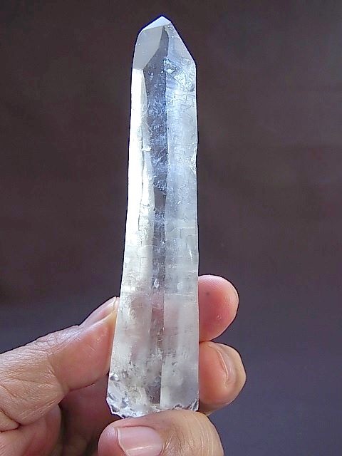 画像: スカルドゥ産ベントクオーツ（曲がり水晶）ポイント96.3g