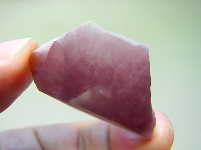 画像: ヴィクトリアストーン（飯盛ラボストーンIL-stone）ピンク原石 42.8カラット