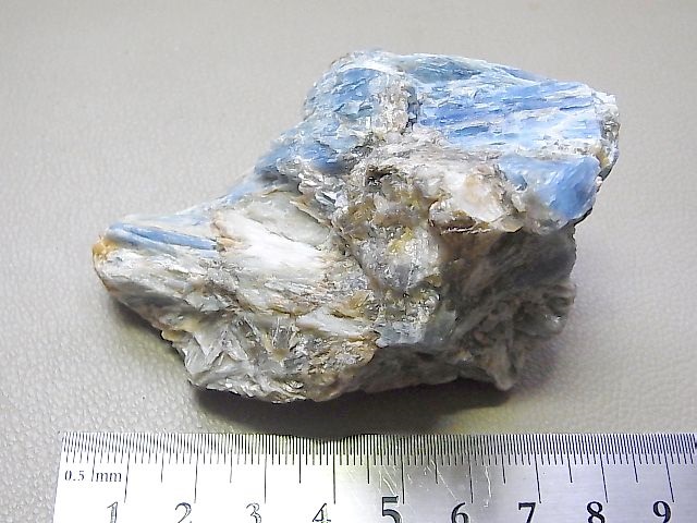 画像: コラ半島産カイヤナイト原石145.0g