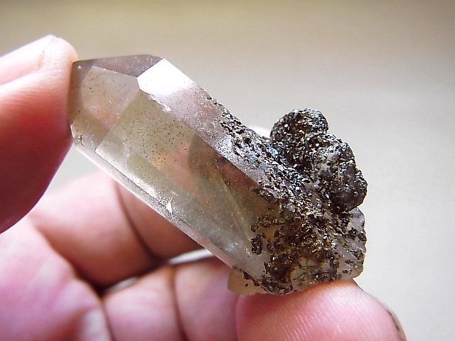 画像: ポーラー（北極）ウラル産クローライト付き水晶16.5g