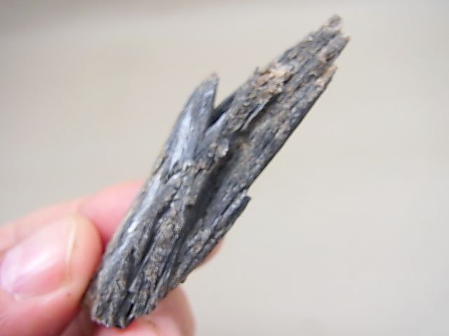 画像: ウラル産カイヤナイト原石11.4g
