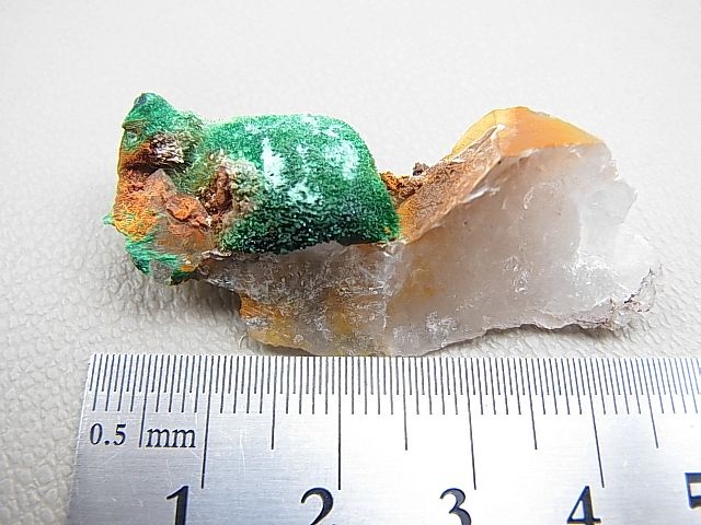 画像: ツメブ産ダイオプテーズonカルサイト原石10.9g