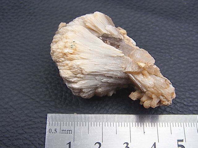 画像: ツメブ産スティルバイト＆水晶原石24.8g