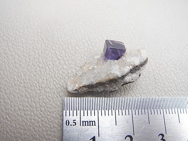 画像: スペイン・アストゥリアス産ブルーフローライト＆水晶原石2.7g