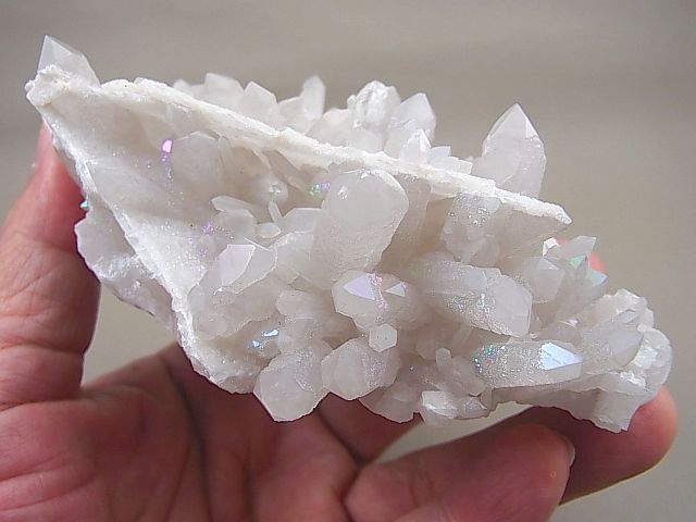 画像: ダルネゴルスク産ナチュラルレインボー水晶原石365.1g