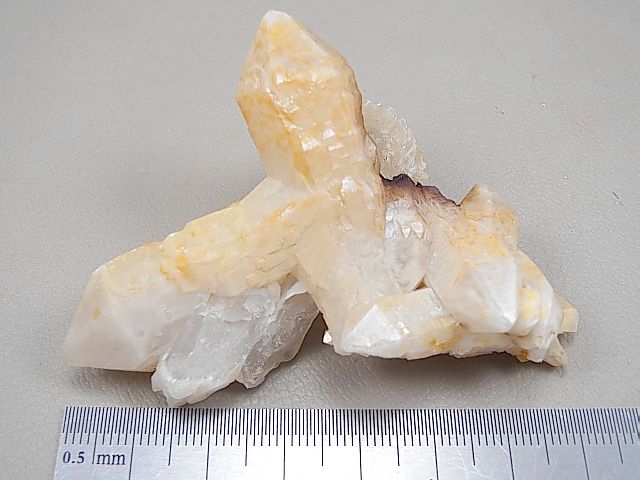 画像: ダルネゴルスク産双晶型ゴールデンヒーラー水晶52.2g