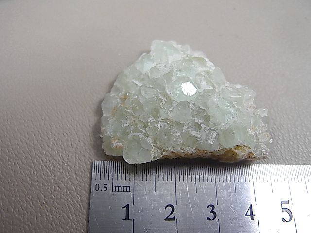 画像: ダルネゴルスク産ライトグリーンフローライト原石（連晶） 21.2g