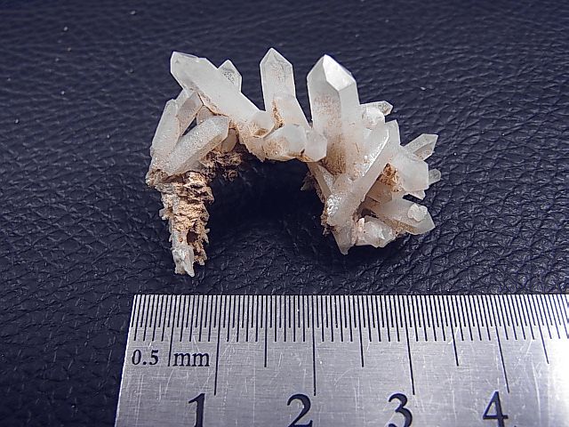 画像: ダルネゴルスク産ニードル水晶原石 5.2g