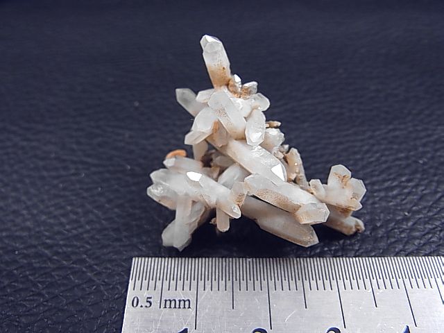 画像: ダルネゴルスク産ニードル水晶原石 6.1g