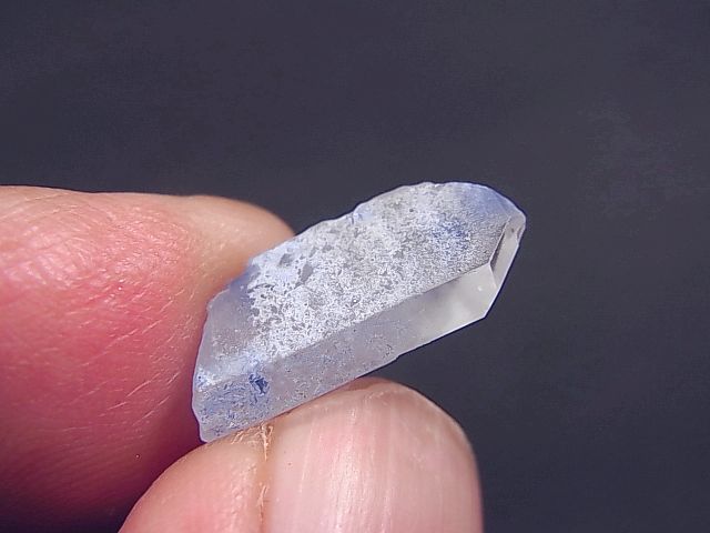 画像: デュモルチェライトインクオーツ原石（錐面結晶あり） 1.5g