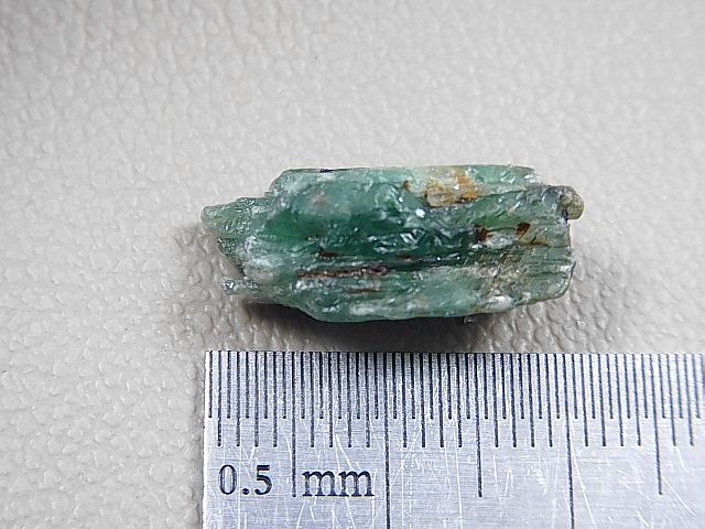 画像: タンザニア産グリーンカイヤナイト原石 3.0g