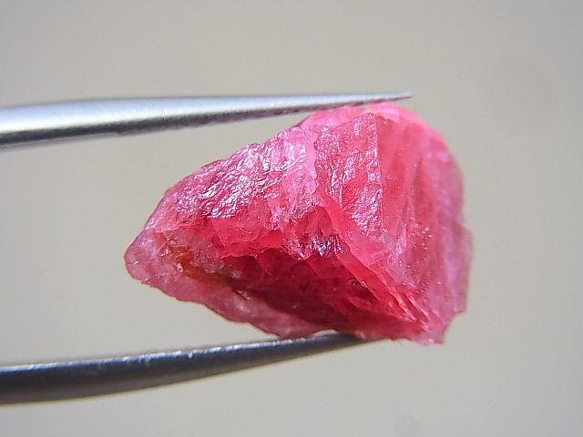 画像: ブラジル産ヴィヴィッドレッドロードナイト結晶 7.7カラット