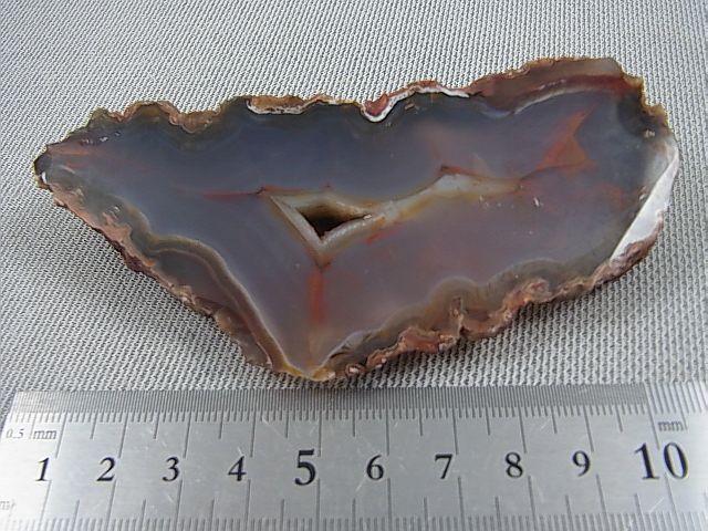 画像: トルコ産蛍光フォックスアゲート（瑪瑙）原石（ハーフカット） 123.5g