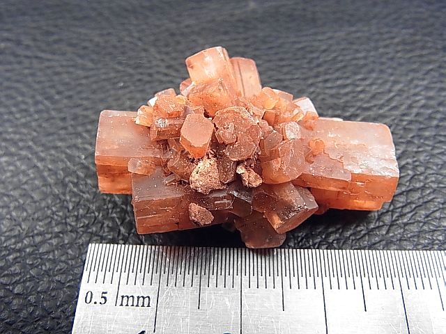 画像: ベルギー産アラゴナイト結晶原石 16.0g