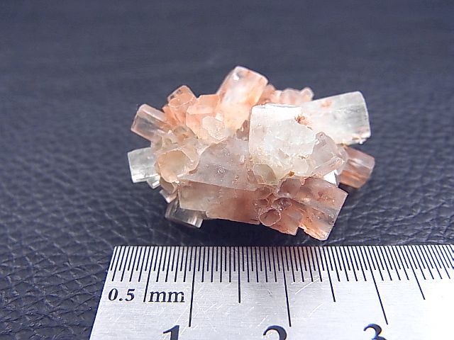 画像: ベルギー産アラゴナイト結晶原石 12.5g
