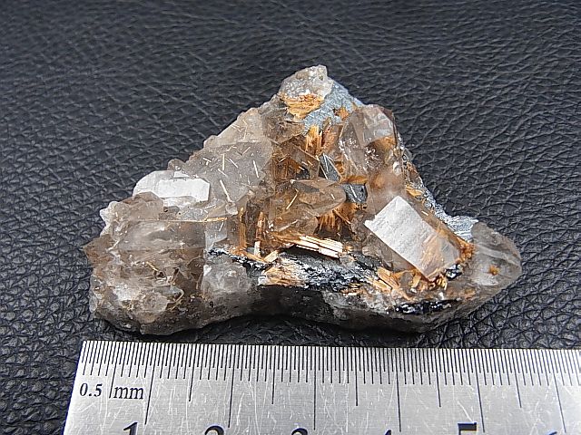 画像: ブラジル産ルチル入り水晶原石（ゴールドタイチン＆ブルッカイト） 35.6g