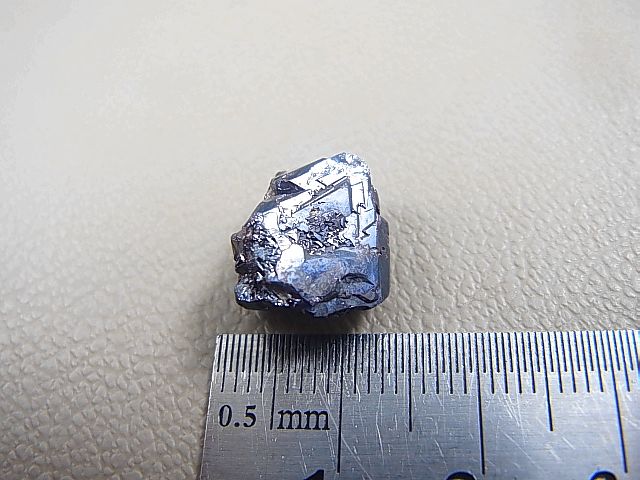 画像: シベリア産キュープライト（赤銅鉱）八面体連晶結晶 4.6g