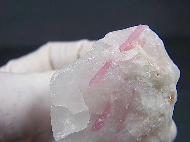 画像: アフガニスタン産ピンクトルマリン結晶原石 83.2g