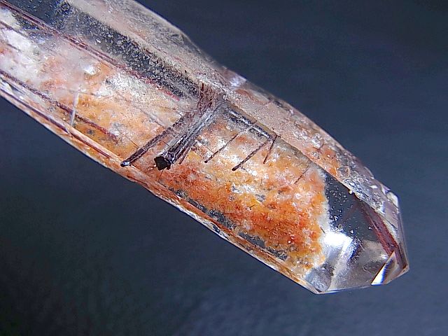 画像: ブラジル産プラチナルチル入りＤＴ水晶原石（ブルッカイトインクオーツ） 24.6g