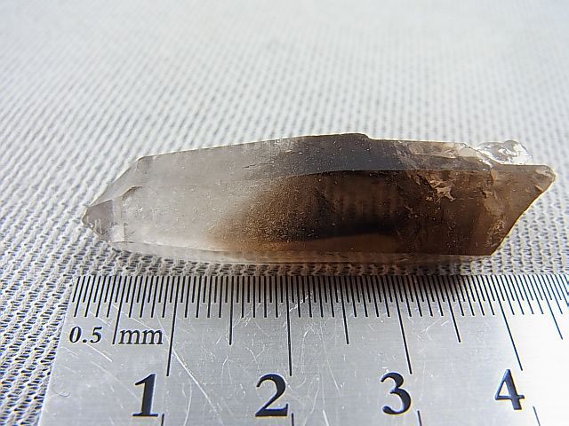 画像: ベトナム・タインホア産スモーキー水晶（ファントム） 10.1g