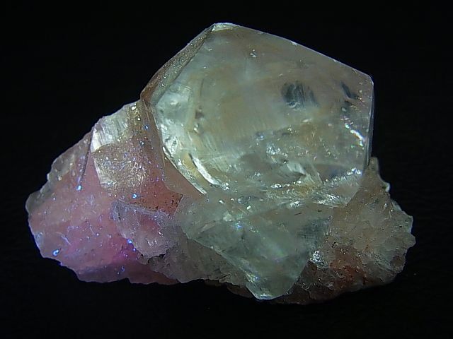 画像: ダルネゴルスク産カルサイト原石（ピンク蛍光） 48.6g